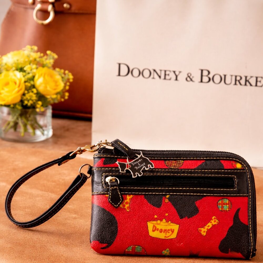 RARE Dooney & Bourke Limited Edition Scottie Dog Zip Around Wallet